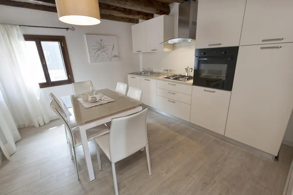 Residenza Tiziano Venice 0*,